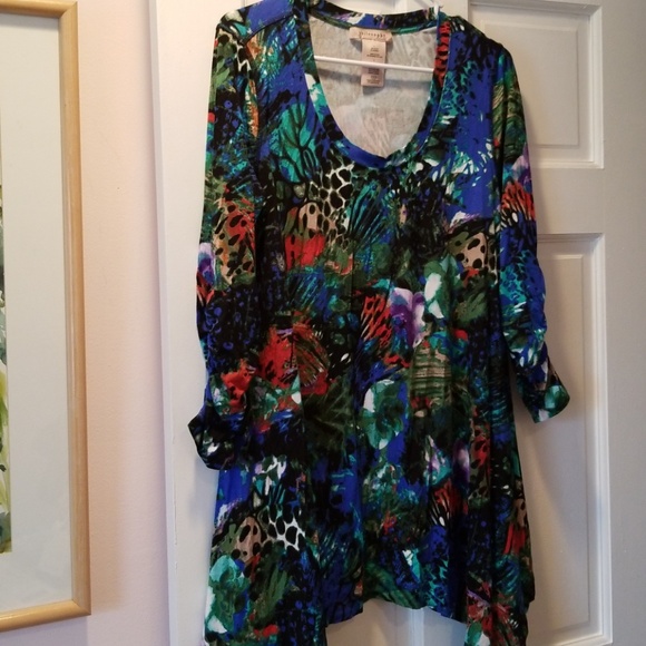 Top - Picture 2 of 3